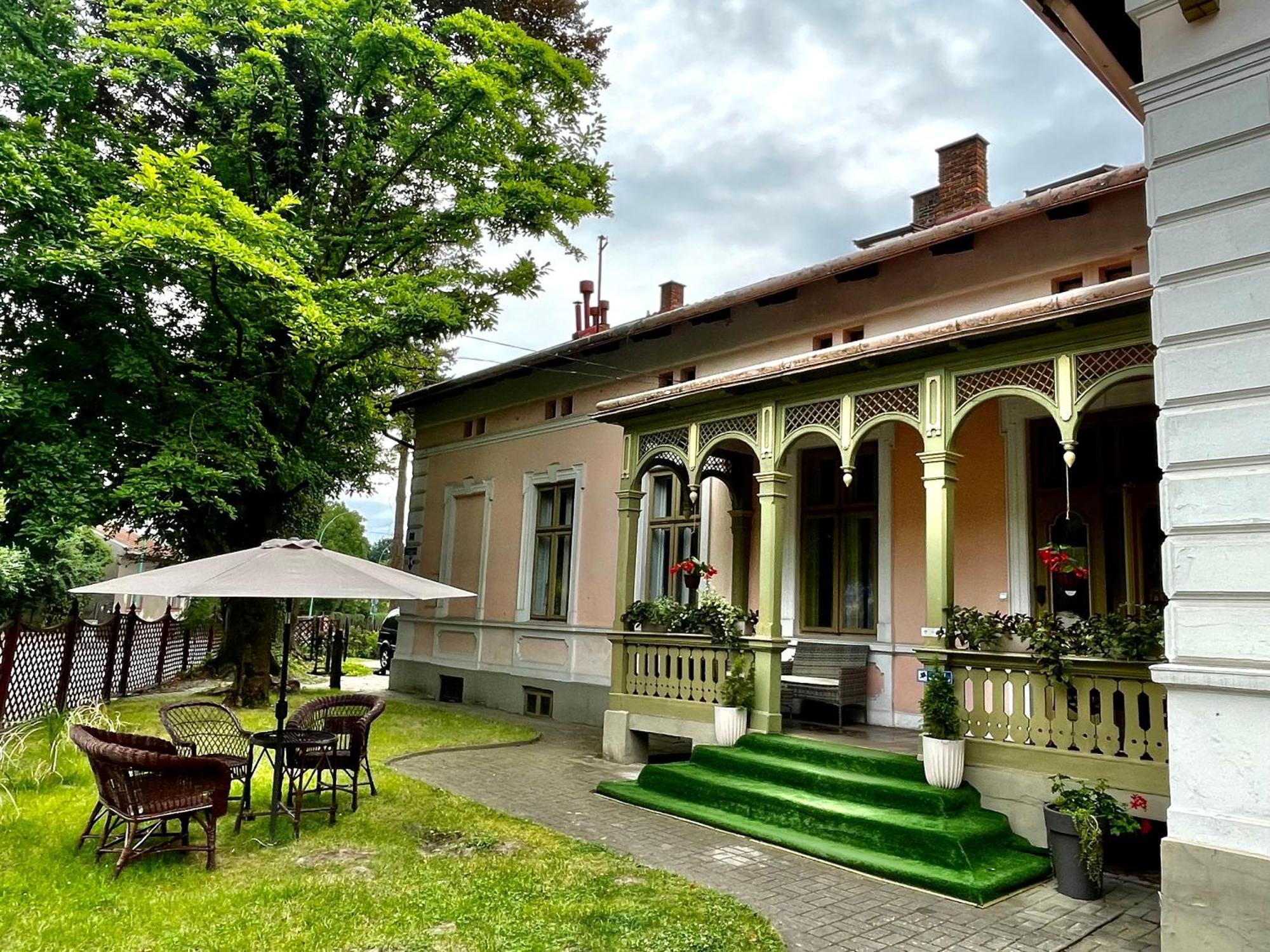 Willa Szwadron Lańcut Exterior foto